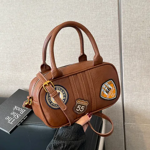 Borsa Boston in Pelle PU Stile Retrò Americano Con Patch Ricamate Borsa a Tracolla da Donna Casual a Mano