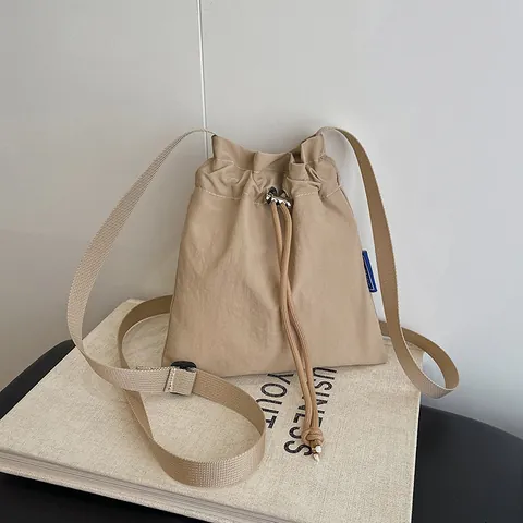 Damen Wasserdichte Nylon Beuteltasche Plissiert Schulter Umhängetasche Lässig Urban Minimalistisch Reisetasche Leichte Tasche