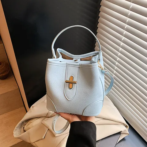Women PU Leather Lychee Pattern Bucket Bag Minimalist Cross-Lock Handbag Adjustable Shoulder Strap Crossbody Bag Daily Versatile