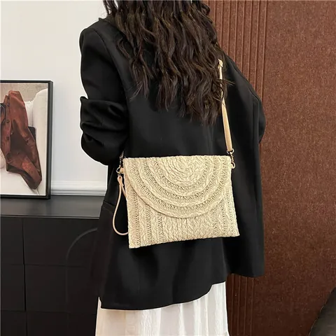 Women Bohemian Straw Woven Envelope Crossbody Bag Handmade Beach Vacation Shoulder Clutch With Pom-Pom Decor Fashion Flip Bag