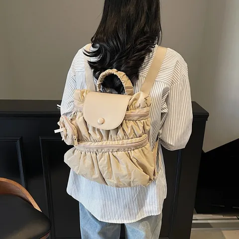 Sac à Dos en Nylon à Volants pour Femmes Mode Cartable Scolaire Coréen Avec Mini Pendentif Texture Nuage Sac à Dos Léger