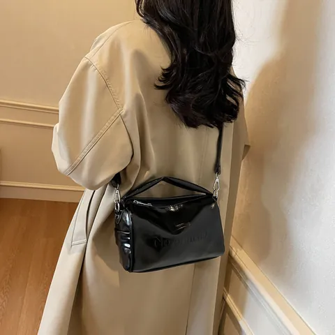 Damen Mode Glänzend PU Lackleder Boston Tasche Minimalistisch Zylinder Unterarmtasche Mit Abnehmbarem Schultergurt Koreanischer Stil Handtasche