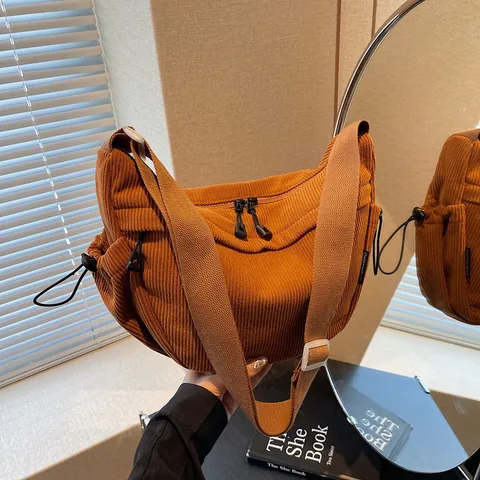 Bolso Bandolera de Pana para Mujer Bolso de Hombro Vintage Forma Dumpling Con Correa Ajustable Color Sólido Casual