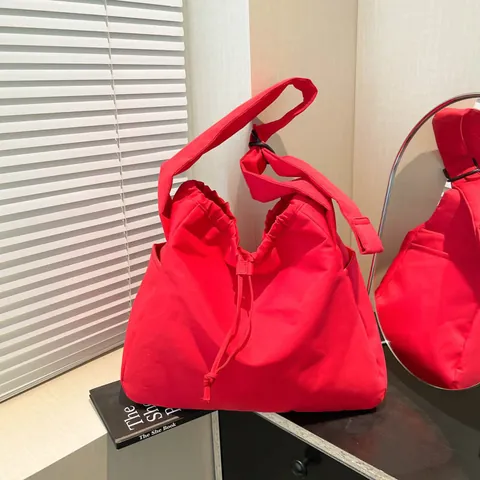 Bolso Tote de Nailon de Gran Capacidad para Mujer Plisado Cordón Bandolera Casual Puffy Hobo Bolso de Viaje Diario