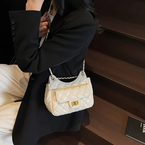 Women's Quilted Chain Underarm Bag PU Leather Rhombus Pattern Shoulder Bag Gold Twist Lock Elegant Crossbody Handbag