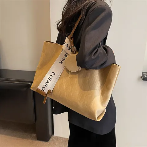 Women Large Quilted Tote Bag And Round Pouch Velvet Suede Texture Lattice Pattern Commute Shoulder Bag Decorative Strap