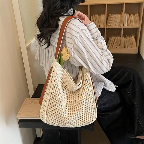 Γυναικεία Casual Υφαντή Τσάντα Tote Μεγάλης Χωρητικότητας Διάτρητη Τσάντα Ώμου Με Λουρί PU Δέρμα για Διακοπές στην Παραλία