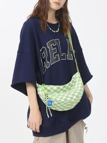 Dames Grote Capaciteit Canvas Schaakbord Halve Maan Crossbody Tas Casual Streetwear Schoudertas Met Verstelbare Riem