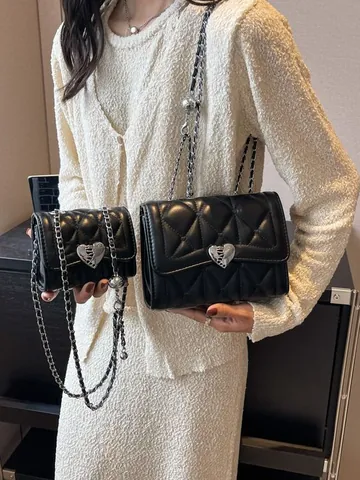 Gesteppte Ketten Schultertasche Für Damen PU Leder Herzschloss Klappe Kleine Quadratische Umhängetasche Täglich Dating Party