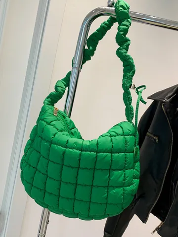 Dames Gewatteerde Cloud Bag Met Scrunchie Schouderriem Grote Capaciteit Katoen Hobo Tas Voor Casual Dagelijks Reizen