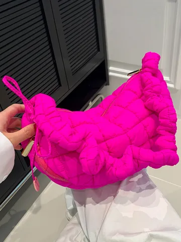 Damen Casual Gesteppte Baumwoll Schultertasche Geraffte Puffer Wolke Tasche Halbmond Unterarm Knödel Tasche Hobo Handtasche