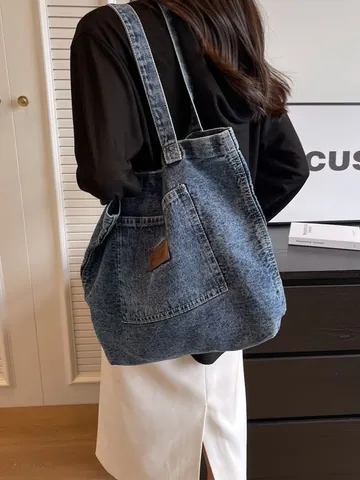 Women's Large Washed Denim Tote Bag Vintage Casual Shoulder Bag With Front Pocket And Leather Patch For Daily Commuting