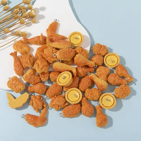 Ciondoli in Resina Alimentare Realistici per Creazione Gioielli DIY Pollo Fritto Ali Nuggets Crostatina all'Uovo Ciondoli per Portachiavi Orecchini Accessori