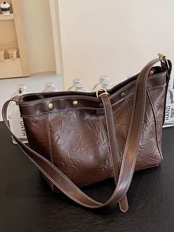 Sac Fourre-tout en Cuir PU Grande Capacité Vintage Texture Plissée Sac à Épaule Femme Décontracté Trajet Sac sous le Bras Avec Surpiqûres Contrastées