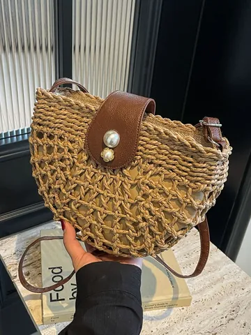 Borsa a Tracolla da Donna in Paglia Vintage Francese Intrecciata a Griglia a Semicerchio con Decorazione di Künstliche Perle e Patta in Pelle PU