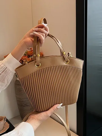 Women Pleated Tote Bag Large Capacity PU Leather Bucket Bag With Gold Hardware Shoulder Bag Casual Commuting Handbag