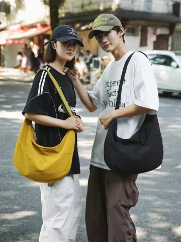 Large Capacity Nylon Crescent Crossbody Bag For Women Men Japanese Minimalist Solid Color Hobo Shoulder Bag Streetwear Utility Bag