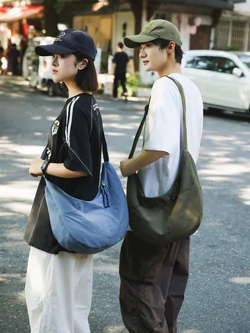 Large Capacity Nylon Crescent Crossbody Bag For Women Men Japanese Minimalist Solid Color Hobo Shoulder Bag Streetwear Utility Bag