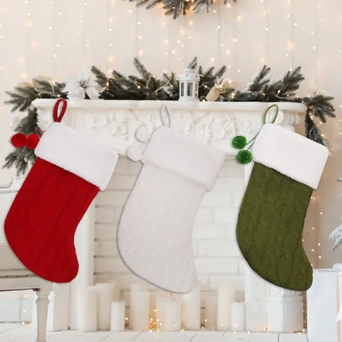 Calze di Natale a Maglia Con Bordo in Pelliccia Sintetica e Pompon Decorazione da Appendere per Camino Albero Natale