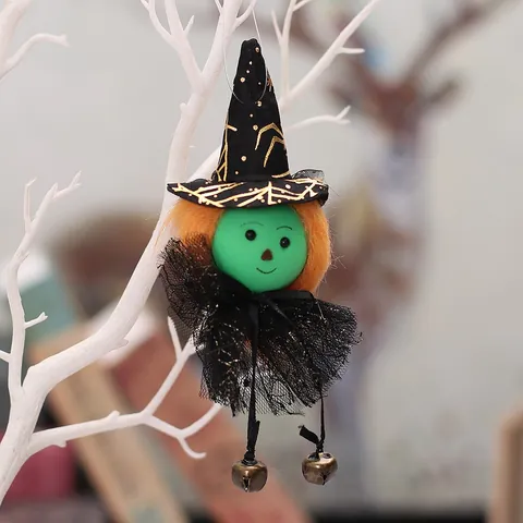 Ensemble de Poupées Suspendues d'Halloween Sorcière Fantôme Citrouille Squelette Avec Maille et Cloches pour Déco de Fête