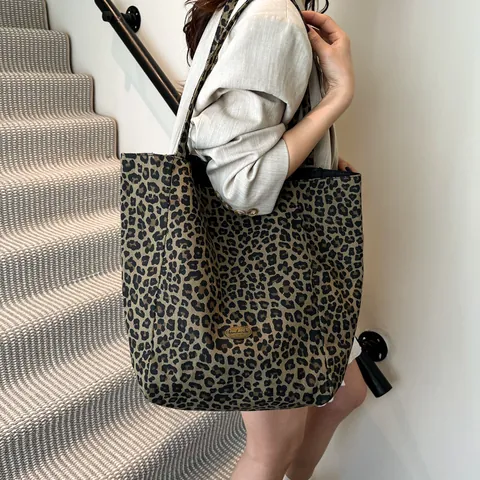 Women Vintage Leopard Print Canvas Tote Bag Large Capacity Casual Fashion Double Shoulder Strap Shopper Bag With Metal Tag