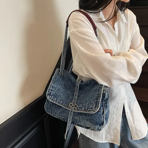 Borsa a Tracolla Vintage in Denim Grande Capacità Donna Retro Washed Denim Tote Bag Con Fibbia in Metallo e Tracolla in Pelle a Contrasto