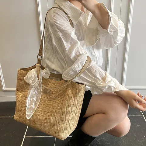 Große Kapazität Gewebte Tragetasche Für Damen Sommer Strand Urlaub Schultertasche Mit Spitzenschleife Strohoptik PU Leder Handtasche