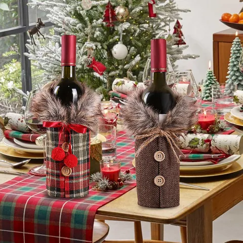 Christmas Wine Bottle Cover Faux Fur Collar Plaid Herringbone Decor With Wooden Buttons For Holiday Dinner Party Decoration