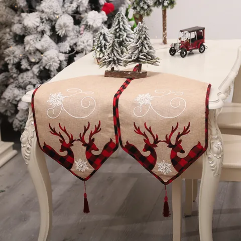 Chemin de Table en Lin Renne de Noël Bordure Plaid Rouge Noir Broderie Flocon de Neige Glands pour Décoration de Table de Fête