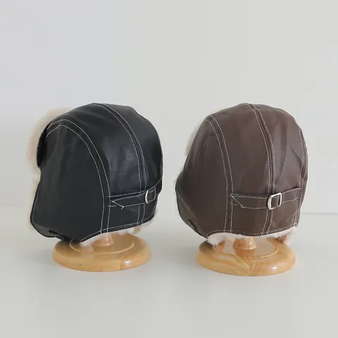 Kids Winter Trapper Hat Pilot Style Faux Leather Faux Fur Lined Earflap Bomber Hat Windproof Warm Riding Cap For Boys Girls