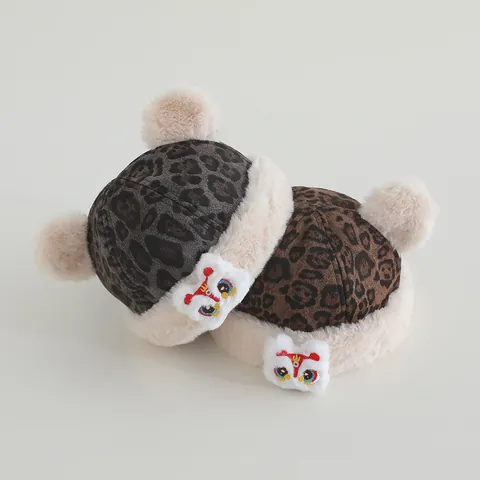 Chinese Style Kids Winter Leopard Print Warm Hat Faux Fur Double Pom Pom Ear Flap Cap With Lion Dance Fortune Patch For Baby