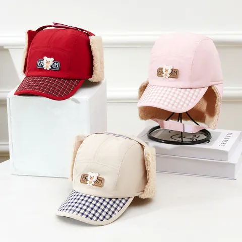 Kids Winter Bomber Hat Warm Fleece Lined Earflap Trapper Hat With Cute Bear Plaid Pattern Windproof Cold Weather Headwear