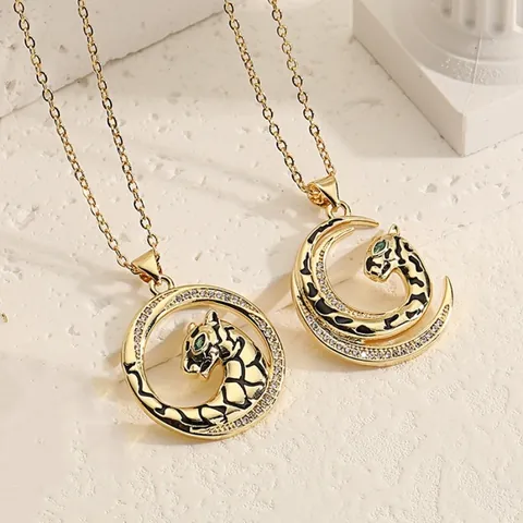 Vintage Leopard Panther Pendant Necklace Green Eyes Zirconia Moon Round Copper Gold Plated Luxury Fashion Jewelry For Women