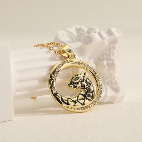 Vintage Leopard Panther Pendant Necklace Green Eyes Zirconia Moon Round Copper Gold Plated Luxury Fashion Jewelry For Women