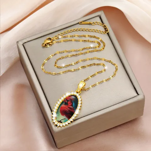 Collana con Pendente Ovale Uccello Cardinale in Rame Micro Pavimentato in Zirconia di Lusso Gioielli di Natale Regalo Per Donna