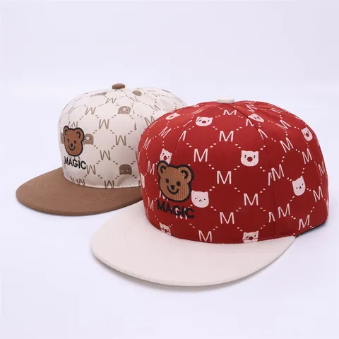 Berretto da Baseball per Bambini con Orso Cartone Animato Tesa Piatta Snapback Ricamo Lettera MAGIC Stampa Hip Hop per Ragazzi Ragazze