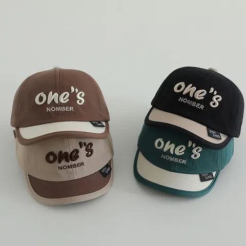 Gorra de Béisbol para Bebé Niños Niñas Diseño de Bloques de Color Mezcla de Algodón Bordado de Letras Sombrero de Sol Visera Corta