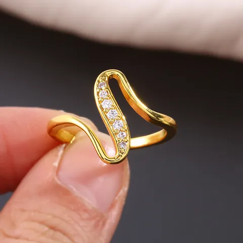 Luxury Copper Zirconia Wave S-Shape Geometric Ring Gold Silver Plated Micro Inlaid Niche Design Fashion Jewelry Finger Ring Women