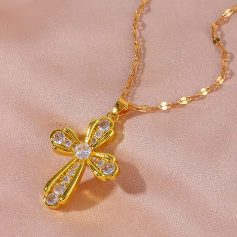 Luxury Copper Zirconia Hollow Cross Pendant Necklace Gold Plated Lips Chain Religious Jewelry Daily Decoration For Women