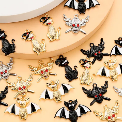 Breloques d'Halloween en Alliage Émail pour la Fabrication de Bijoux DIY Chauve-souris Chat Sorcière Crâne Pirate Pendentifs
