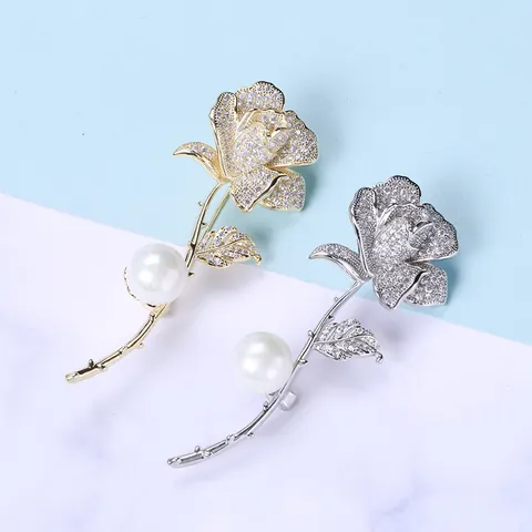 Elegant Copper Zirconia Rose Flower Brooch With Pearl Detail Gold Silver Plated Vintage Floral Pin For Women Wedding Party Jewelry