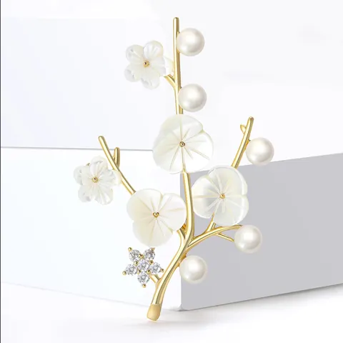 Elegant Chinese Style Plum Blossom Brooch Copper With Freshwater Pearl Mother Of Pearl Zirconia Flower Branch Pin For Women Wedding Banquet Jewelry