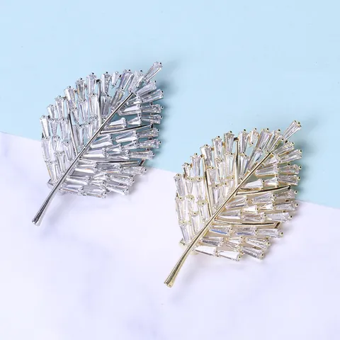 Elegant Leaf Brooch For Women Copper Micro Inlaid Zirconia Baguette Cut Gold Silver Plated Suit Coat Dress Pin Jewelry Gift