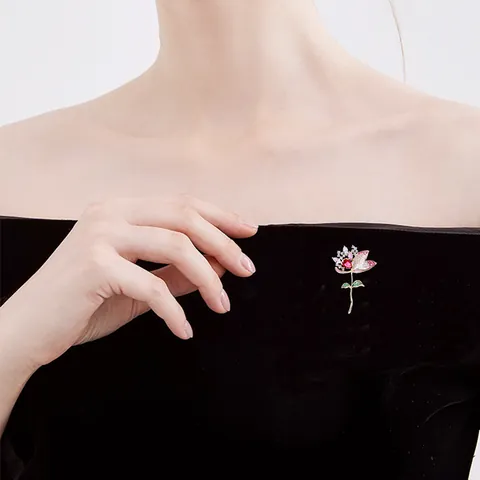 Eleganter Lotus Blume Brosche Pin Damen Kupfer Echt Vergoldet Farbverlauf Zirkonia Floral Korsage Hochzeits Schmuck