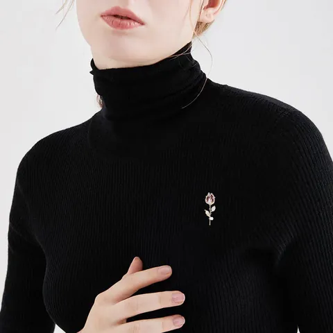 Elegante Spilla a Forma di Rosa in Rame Placcato Oro Con Zirconia E Perla Artificial per Donna Gioielli Spilla Floreale Vintage di Lusso per Abito Banchetto