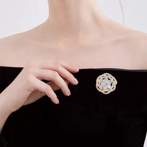 Broche Fleur Haut de Gamme Créative pour Femmes Élégante Épingle en Cuivre Zircone Cubique Corsage Étincelant pour Mariage