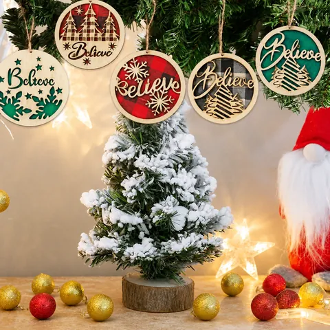 Ornement de Noël en Bois Plaid Lettre Believe Évidée Flocon de Neige Sapin Suspendu pour Décoration de Fête Maison