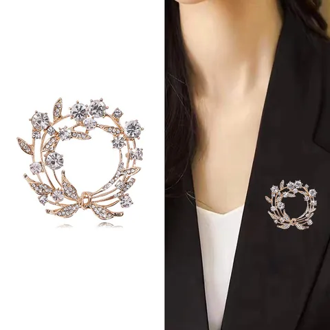 Elegant Rhinestone Wreath Brooch Olive Branch Alloy Pin For Women Fashion Jewelry Apparel Decoration Accessories Wedding Banquet Gift