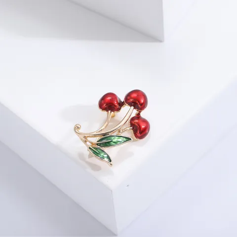 Spilla a Forma di Ciliegia Rossa Vintage Per Donna Pendente In Lega Smaltata Placcata Oro Gioielli Di Frutta Per Abbigliamento Borsa Sciarpa Regalo