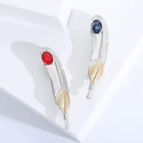 Broche Plume Élégante en Alliage Plaqué Argent Or Avec Strass Rouge Bleu Épingle Pour Femmes Hommes Costumes Manteau Bijoux de Mode
